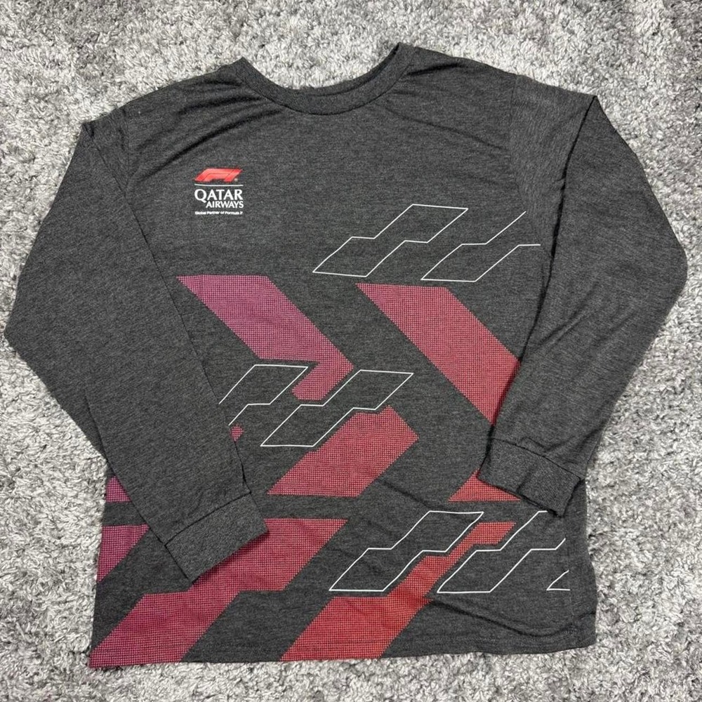 Qatar Airways F1 long sleeve shirt size Medium